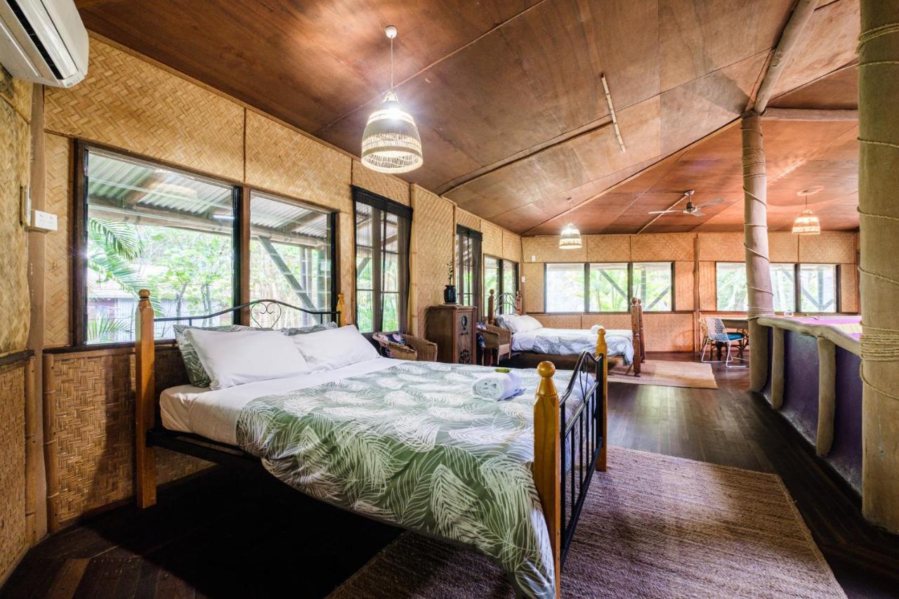 Getaways At Byfield Villa Exterior photo